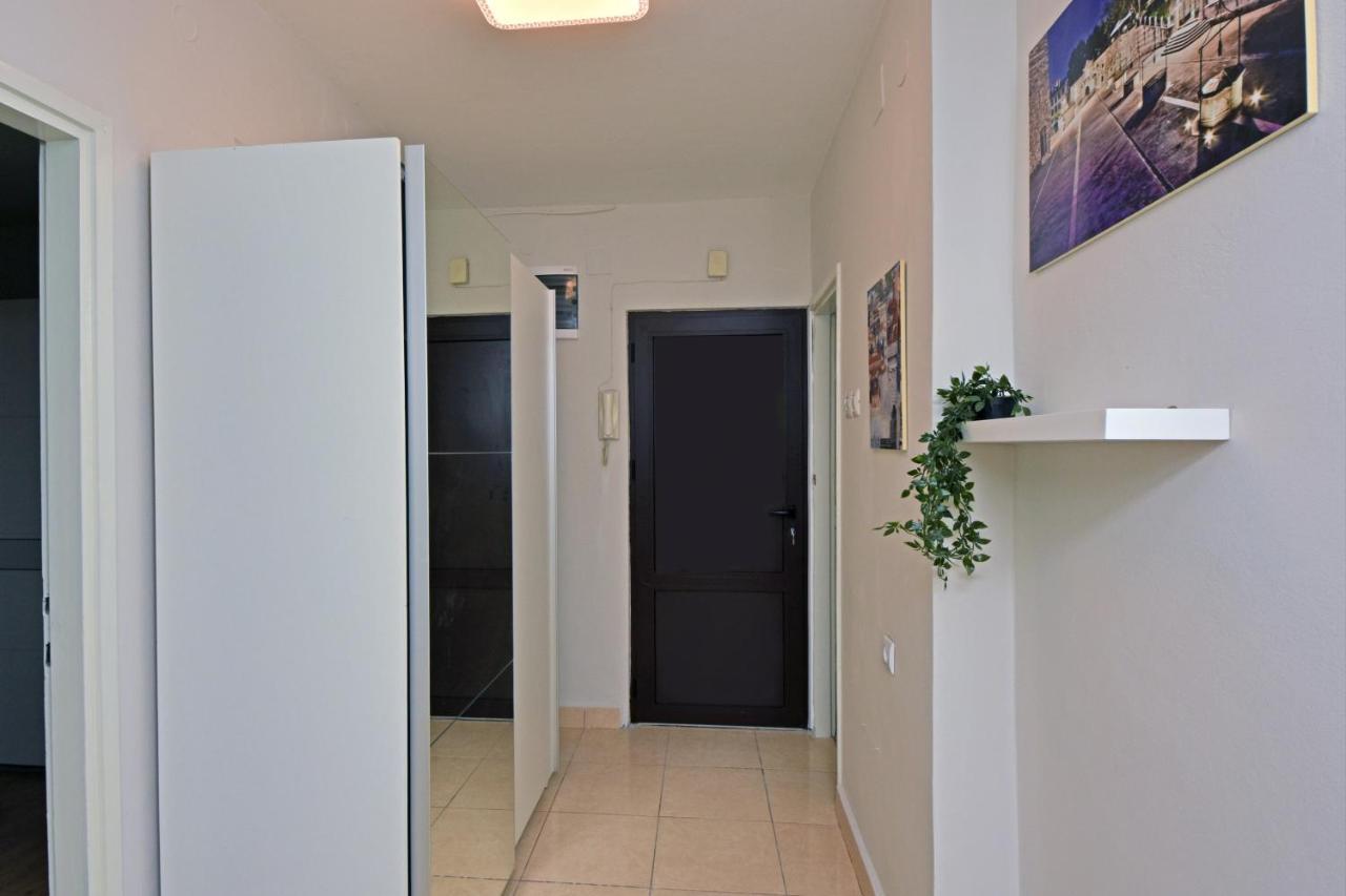 Two Bedroom Apartment Marinero Zadar Exterior photo